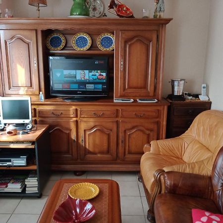 Maison Entiere Avec Parking, Garage Et Jardin Монлюсон Екстер'єр фото